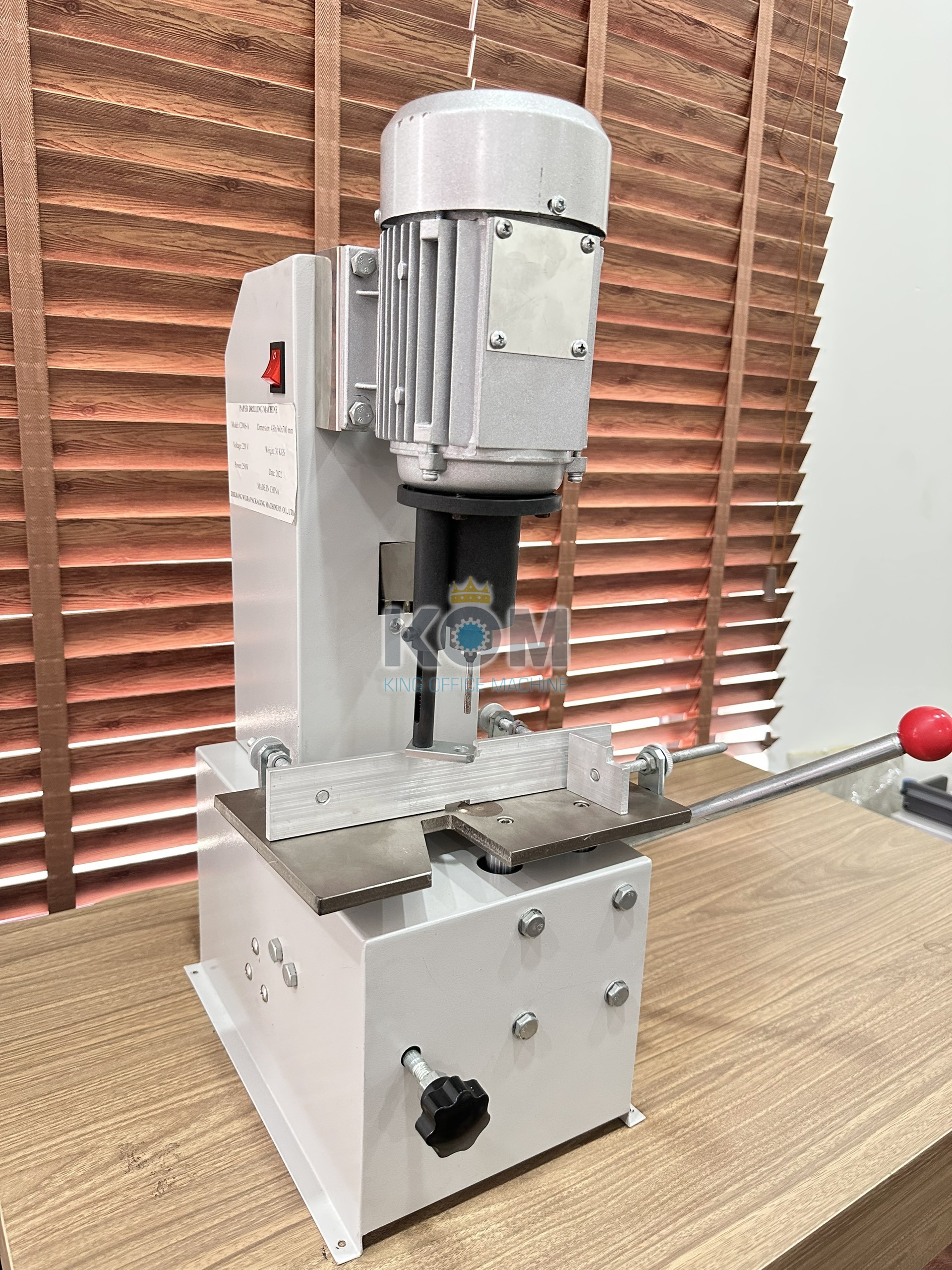 Máy Đục Lỗ Máy Đục Lỗ